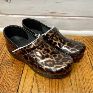 Dansko cheetah print clog - Size 38